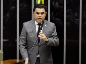 Câmara reverte decisão do STF e derruba afastamento do deputado José Wilson Santiago