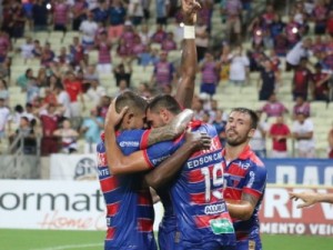Fortaleza goleia Atlético-CE e assume liderança no Campeonato Cearense