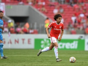 Debaixo de chuva, Inter vence com reservas e confirma liderança do Gaúcho