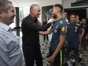 Tite e auxiliares do Brasil observarão 24 jogos até estreia nas eliminatórias; veja todos