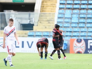 Atlético-CE goleia o Ferroviário e conquista primeira vitória na 2ª fase do Campeonato Cearense