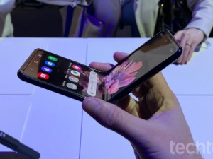 Samsung Galaxy Z Flip faz sucesso e acaba em menos de oito horas