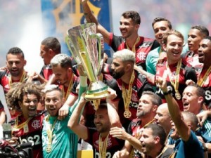 É campeão! Trio decide, Flamengo domina o Athletico-PR e conquista a Supercopa