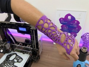 Startup lança franquia de imobilizador ortopédico feito com impressora 3D