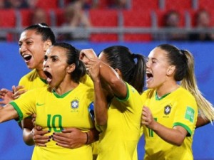 Com Marta e Formiga, Pia convoca Seleção Brasileira feminina para torneio na França