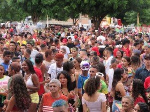 Tradicional "Desfile das Virgens" abre o Carnaval do Crato