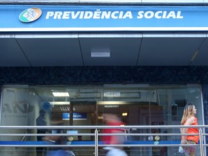 INSS paga R$ 200 milhões com correção de benefício