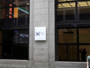 Bovespa despenca mais de 7% na reabertura dos mercados no Brasil