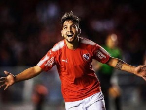 Dirigente do Vasco confirma acerto com Benítez, que chega ao Rio nesta quinta