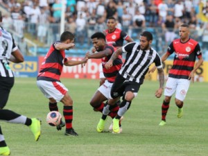 Ceará volta a jogar mal, empata com o Guarany de Sobral no PV e deixa campo sob vaias da torcida
