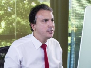 Governador Camilo Santana anuncia reajuste de 12,84% para os professores