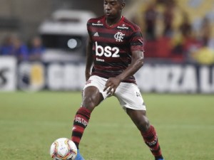 Flamengo acerta empréstimo de Yuri César para o Fortaleza; meia viaja neste domingo