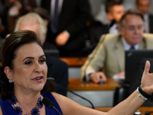 Comissão do Senado aprova serviço militar feminino