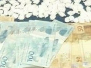 Crato-CE Polícia pega quatro pessoas por envolvimento com drogas