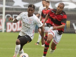 Corinthians empata com o Ituano e segue em situação difícil