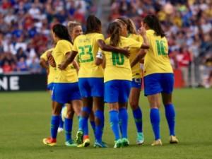 Seleção brasileira feminina sub-20 vence o Chile por 2 a 0 e mantém 100% de aproveitamento no Sul-Americano