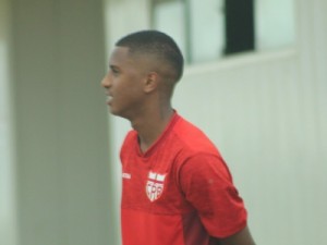 Joia da base do Flamengo, Bill tenta ganhar experiência no CRB