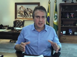 Governo suspende tarifa de contingência da água, isenta a conta para famílias de baixa renda e lança edital de cultura