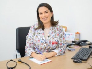 Médica orienta: “hospital é lugar para urgências e emergências", inclusive para quem apresenta sintomas do coronavírus