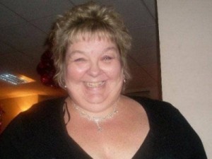 Família vai a enterro de idosa que morreu de coronavírus, e 17 são infectados