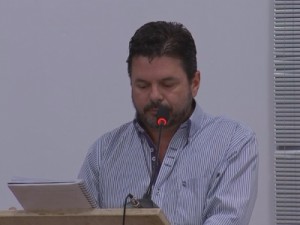 Prefeito de Valparaíso, SP, pede renúncia para se dedicar a medicina