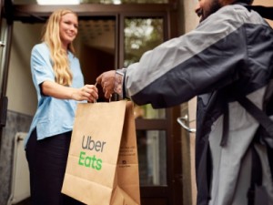 Uber Eats ganha delivery de farmácia, pet shop e lojas de conveniência