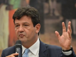 Mandetta criará gabinete de crise na Saúde para organizar decisões no combate ao coronavírus