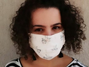 Máscaras de algodão produzidas em casa podem ajudar no combate ao novo coronavírus