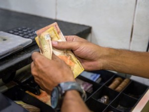 Empresas reclamam de dificuldades para prorrogar dívidas