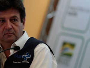 Em meio à pandemia, Bolsonaro demite Luiz Henrique Mandetta do Ministério da Saúde