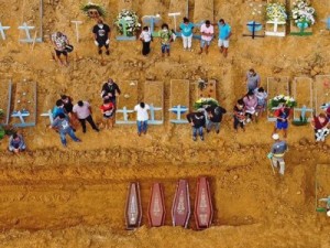 Com 140 enterros em 24 horas, Manaus bate recorde de registros desde início de pandemia