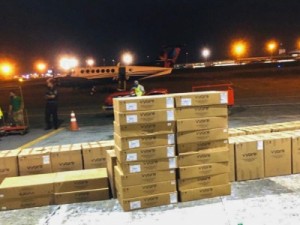 Parte dos respiradores retidos pela União e liberados pela Justiça chegam ao Ceará, diz Camilo