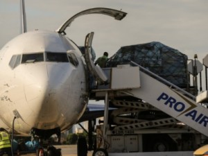 Fortaleza recebe 7,5 toneladas de insumos e 4 respiradores para ajudar no combate à Covid-19