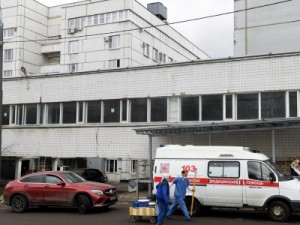 Hospital para pacientes com Covid-19 pega fogo na Rússia