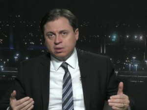 Celso de Mello manda notificar Bolsonaro a respeito de ação no STF sobre impeachment