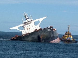 Marinha diz que 80 mil toneladas de minério já foram retiradas do Stellar Banner, encalhado na costa do MA