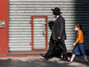 Judeus ortodoxos são presos por celebrar casamento em quarentena na Argentina