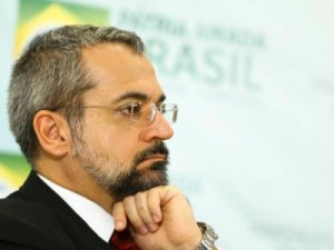 Weintraub fica em silêncio durante depoimento sobre declaração contra STF