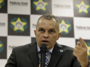 Secretário de Polícia Civil pede demissão dias após Witzel ser alvo de operação da PF