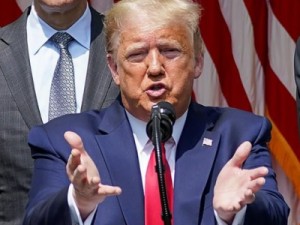 Trump cita o Brasil e diz que ‘se tivesse agido assim’ EUA teriam 2,5 milhões de mortos