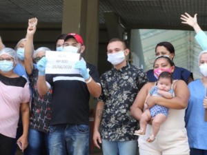 'É como se fosse um segundo aniversário', diz 800º paciente a receber alta do hospital no PV