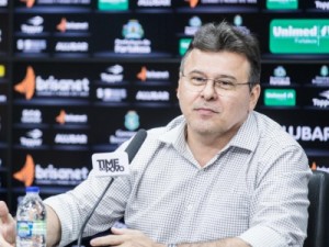 Ceará está perto de fechar com novo patrocinador master, revela Robinson de Castro