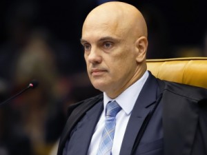 Moraes autoriza Receita a analisar movimentação financeira de parlamentares alvos da PF