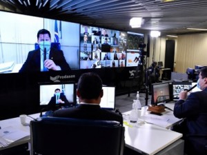 Senado aprova em primeiro turno PEC que adia para novembro eleições municipais deste ano