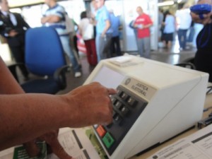 Chega à Câmara proposta que adia eleições municipais para novembro