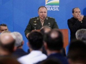 A polêmica de Gilmar Mendes com os militares e o desgaste de Pazuello na Saúde em 3 pontos