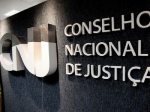 CNJ arquiva representação contra presidente do STJ que concedeu prisão domiciliar a Queiroz