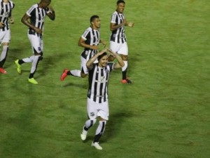 Ceará vence CRB e enfrenta o Vitória nas quartas de final da Copa do Nordeste