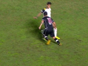 Vasco vence o Sport em São Januário com dois gols de Fellipe Bastos