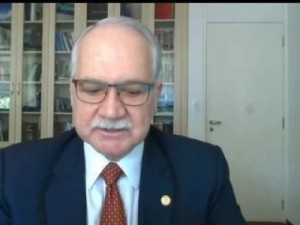 Fachin aponta 'escalada do autoritarismo' e diz que eleição de 2022 pode ser 'comprometida'